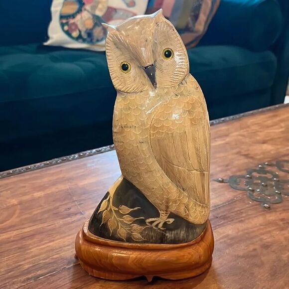 Beautiful OWL Sculpture - Thailand Folk Art - Carved Water Buffalo Horn! - Picture 1 of 8